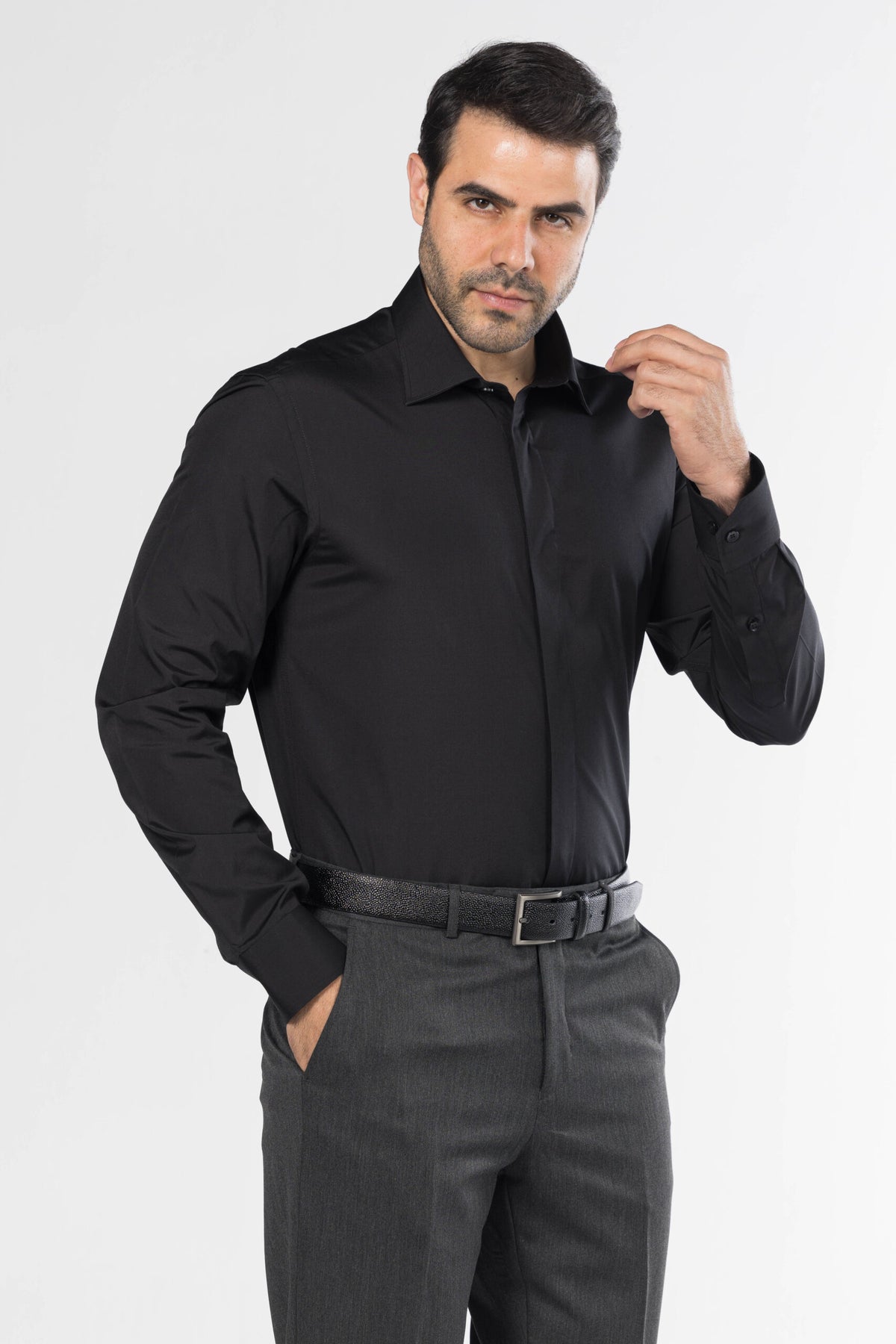 Formal Shirt with Concealed Buttons – Black