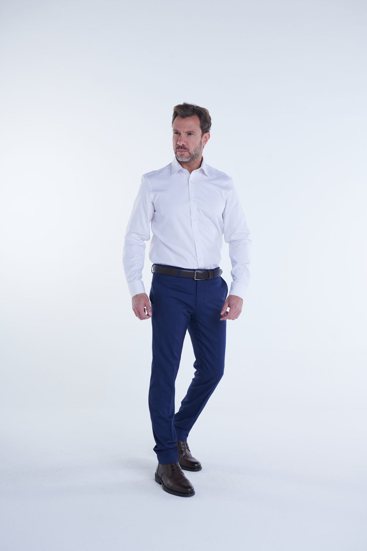 Long Sleeved Classic Oxford Shirt – White