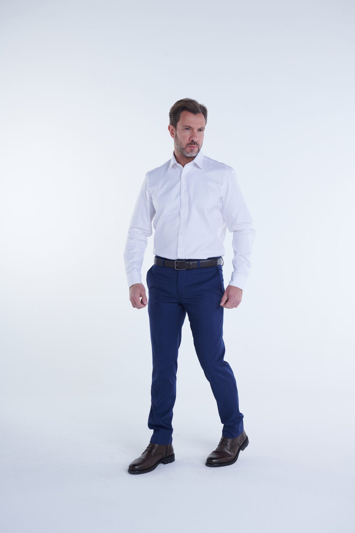 Long Sleeved Classic Oxford Shirt – White