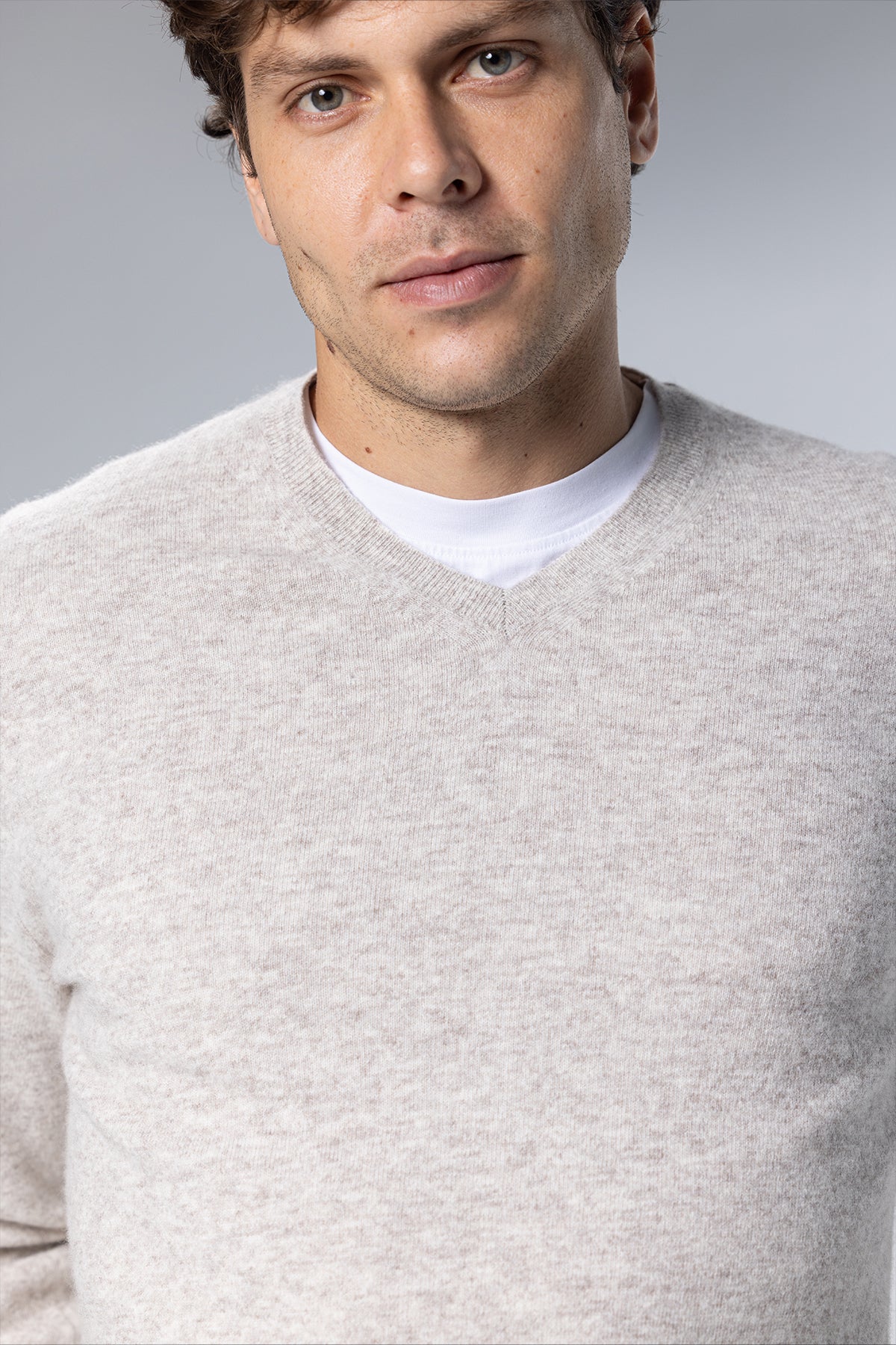 Lambswool-Blend V-Neck Pullover – Beige – Beige – image 4