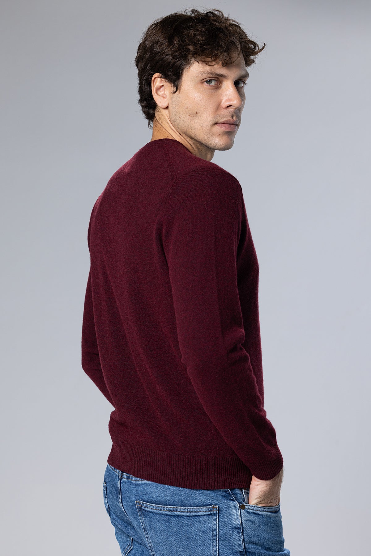 Lambswool-Blend V-Neck Pullover – Burgundy – Burgundy – image 3